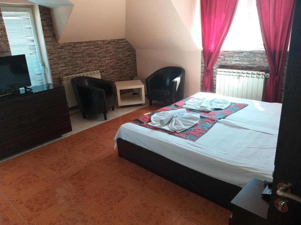 Bon Bon Hotel Σόφια Εξωτερικό φωτογραφία